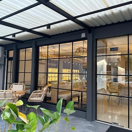 Masri Living By Daphna International Hotel Jogjacarta Exterior foto