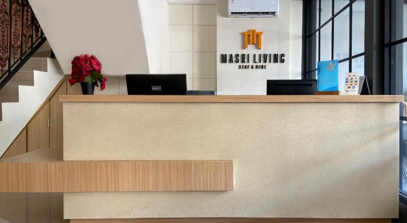 Masri Living By Daphna International Hotel Jogjacarta Exterior foto