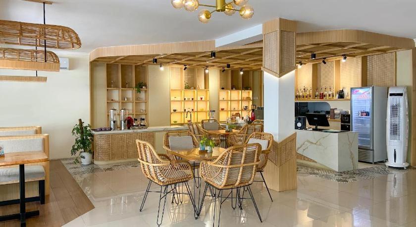 Masri Living By Daphna International Hotel Jogjacarta Exterior foto