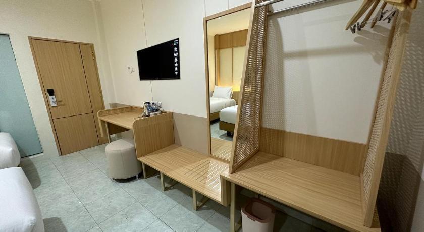Masri Living By Daphna International Hotel Jogjacarta Exterior foto